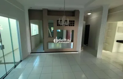 Casa residencial no condomínio royal park disponível para locação no bairro jardim inconfidência uberlândia em uberlândia-mg