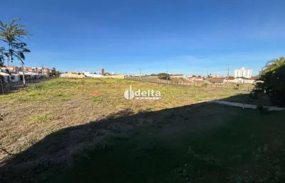 Área disponível para locação no bairro granada em uberlândia-mg