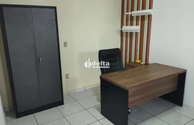 Sala comercial disponível para locação no bairro nossa senhora aparecida em uberlândia-mg