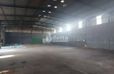 Galpão comercial disponível para locação no bairro distrito industrial em uberlândia-mg