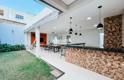 Casa residencial disponível para locação no bairro roosevelt em uberlândia-mg.