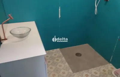 Casa residencial disponível para locação no bairro jardim karaíba em uberlândia-mg.