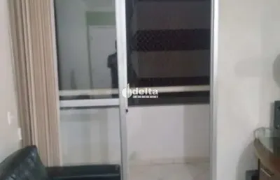 Apartamento disponível para locação no bairro presidente roosevelt em uberlândia-mg.