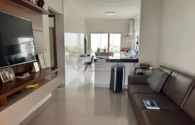 Casa residencial disponível para locação e venda no bairro jardim holanda em uberlândia-mg.