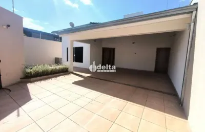 Casa residencial disponível para locação no bairro jardim karaíba em uberlândia-mg.
