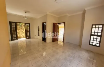 Casa residencial disponível para locação no bairro santa mônica em uberlândia-mg.