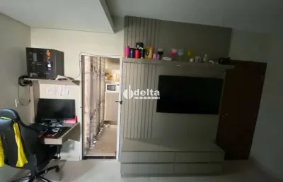 Apartamento disponível para locação no bairro laranjeiras em uberlândia-mg.