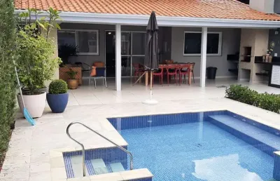 Casa com 5 quartos para alugar na Praia do Lazaro, Ubatuba 