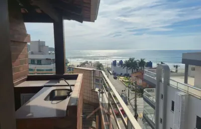 Oportunidade; cobertura, frente mar, 03 dormts, sendo 1 suíte, amplo terraço com churrasqueira, com vista lateral e frente do mar de bombas/bombinhas.