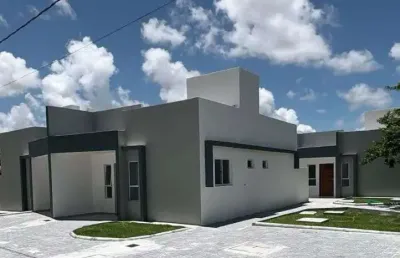 Casa no novo milênio/valentina com 2 quartos sendo 1 suíte