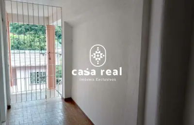 Apartamento reformado no retiro com 01 vaga de garagem coberta. aceita financiamento bancário