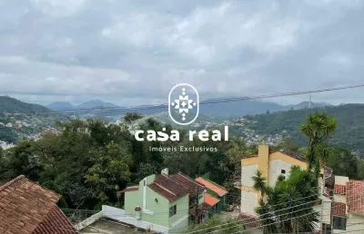 Casa com 5 quartos em condomínio na iucas, teresópolis/rj.