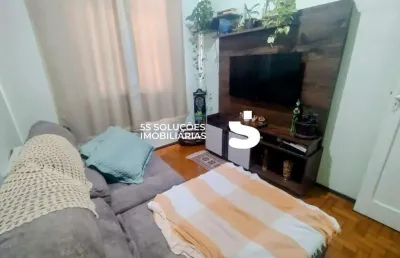 Lindo apartamento com 3 quartos, de frente no morro da glória