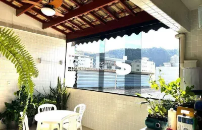 Excelente cobertura de frente, com 3 quartos no alto dos passos