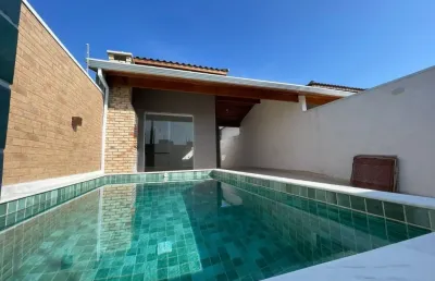Casa nova com piscina e 02 dormitórios a venda  no flora rica  em peruíbe