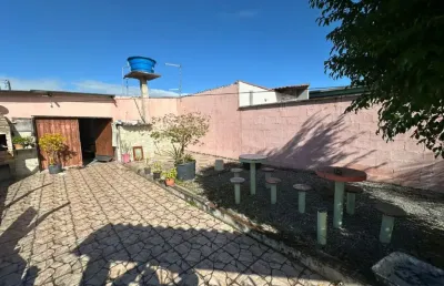 Casa para venda, itanhaém / sp. possui 02 dormitórios.