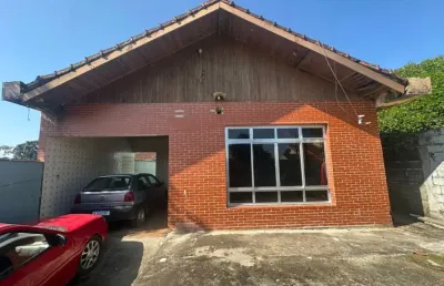 Casa para venda, peruíbe / sp. possui 04 dormitórios.