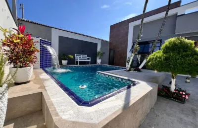 Casa para venda, praia grande / sp. possui 03 dormitórios e piscina