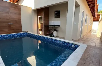 Casa com piscina e 02 dormitórios para venda, itanhaém / sp