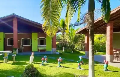 Chácara para venda, peruíbe / sp. possui casa de hospedes , piscina e 07 dormitórios.