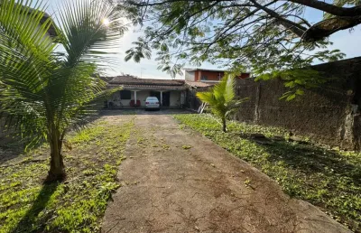 Casa padrão edícula para venda, itanhaém / sp. possui excelente quintal.
