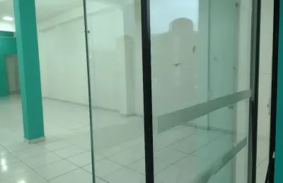 Sala comercial com 1 sala para alugar na Rua Antonio Fiorese 30, 30, Maracanã, Colombo