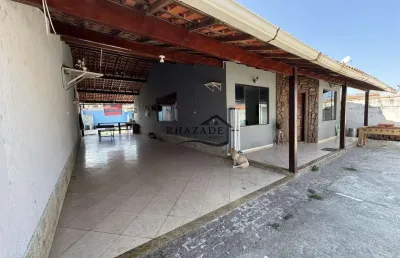 Casa com 3 quartos para alugar na Avenida Doutor Antônio Marques Mathias, 21, Jardim Atlântico Leste (Itaipuaçu), Maricá