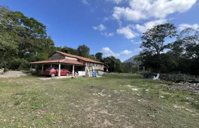 Chácara / sítio com 3 quartos à venda na Rua Doutor Allyrio Macedo Filho, 22, Chácaras de Inoã (Inoã), Maricá