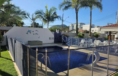 Casa em condomínio fechado com 3 quartos para alugar na Rua Marcos Otávio Valadão, 57, Camboinhas, Niterói