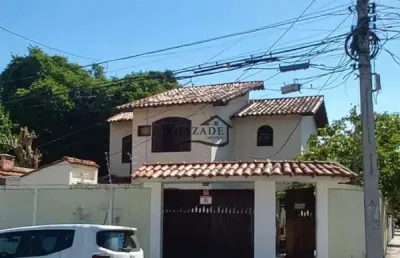 Excelente casa duplex à venda em piratininga, niterói.