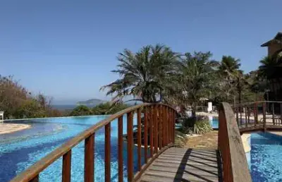 Excelente apartamento garden no condomínio oceanside em camboinhas, niterói.