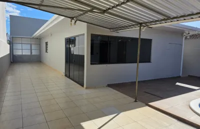 Casa com 4 quartos à venda na Rua Campo Largo, 68, Vila do Colégio, Apucarana