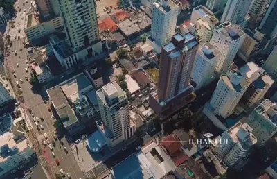 Quase pronto... 3 suítes, 4 bwc, 2 vagas, n centro de balneário camboriú, venha conhecer