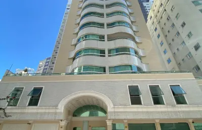 Ótimo apto 3 dorm, 2 bwc, 01 vaga,  próximo ao mar e a roda gigante. parcialmente mobiliado.