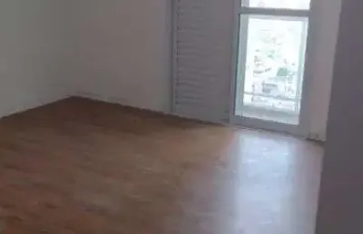 Castanheiras com dep. empregada, aceita financiamento bancário