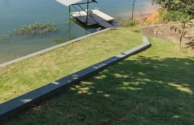 Condomínio dos sonhos! casa pé na água com piscina e lazer completo