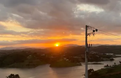 “casa em condomínio com vista privilegiada da represa'