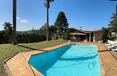 Refúgio de campo com vista deslumbrante para as montanhas