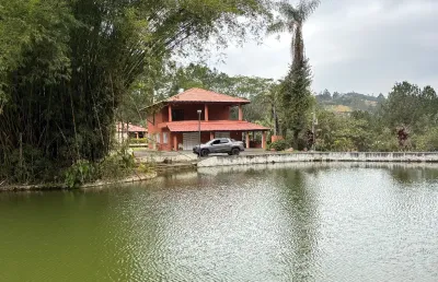 Lindo sítio com muita natureza e rico em água ah 90 mk da cidade de são paulo