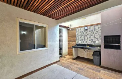 Casa duplex em condomínio com 2 quartos, 2 banheiros, 1 vaga no centro de buzios