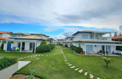 Casa à venda em condomínio frontal mar, com 1 suíte, na praia rasa, armação dos buzios rj