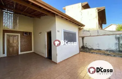 Casa térrea à venda com 2 quartos e amplo quintal, bairro vila são geraldo, taubaté - sp.