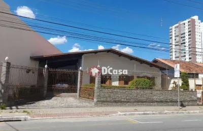 Casa comercial com 2 salas para alugar na Rua Barão da Pedra Negra, Centro, Taubaté