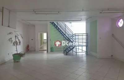 Sala comercial com 4 salas para alugar na Rua Juca Esteves, Centro, Taubaté