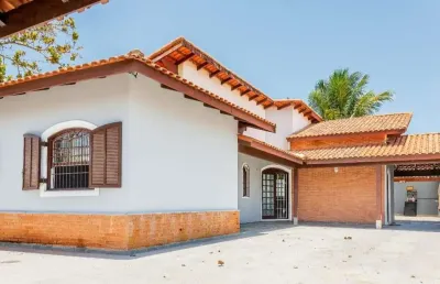 Casa para venda em itanhaém, bopiranga, 3 dormitórios, 1 suíte, 2 banheiros, 5 vagas
