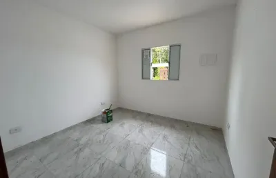 Casa em itanhaém no bairro suarão – 2 dormitórios, 2 vagas e 600m da rodovia
