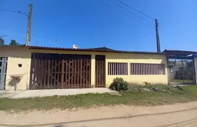 Casa na praia com 4 quartos em itanhaém por r$ 220.000,00
