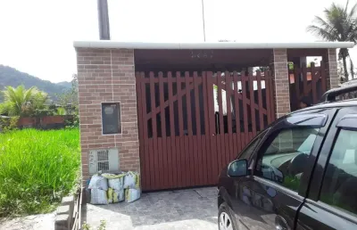 Casa na praia com 2 quartos em peruíbe por r$ 198.000,00