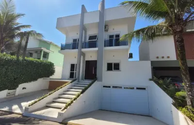 Casa alto padrão na praia com 4 quartos em itanhaém