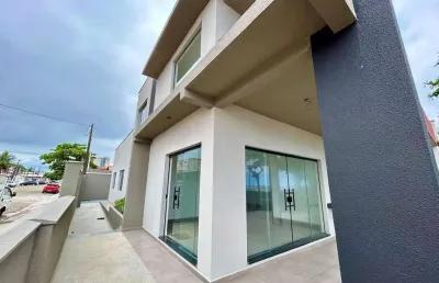 Casa frente mar no centro de itanhaém - r$ 1.500.000,00.